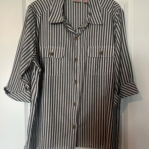 Black and White Striped Women's Blouse Size XL